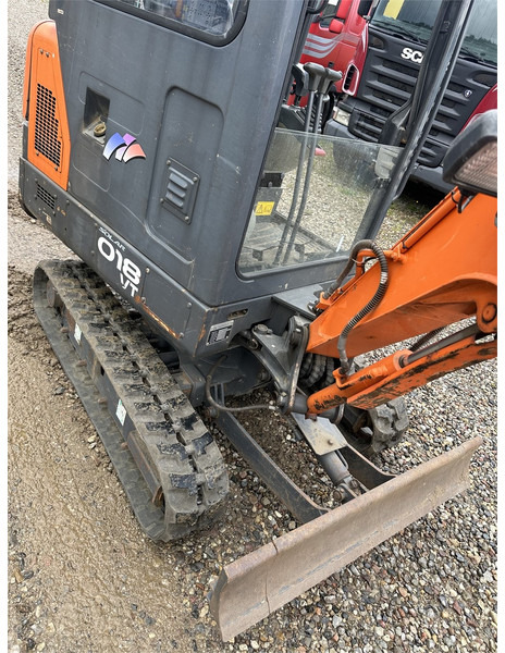 Doosan Slo 18 - 1.8T with bucket packed (Low Hours) - 미니 굴삭기 : 사진 4 Doosan Slo 18 - 1.8T with bucket packed (Low Hours) - 미니 굴삭기 : 사진 4