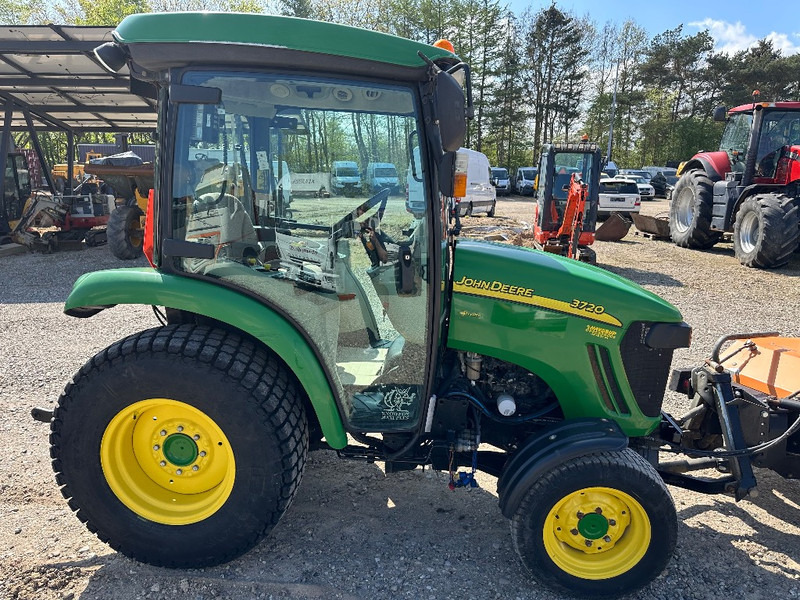 John Deere 3720 M/ Hydraulisk kost - 스트래들 트랙터 : 사진 3 John Deere 3720 M/ Hydraulisk kost - 스트래들 트랙터 : 사진 3