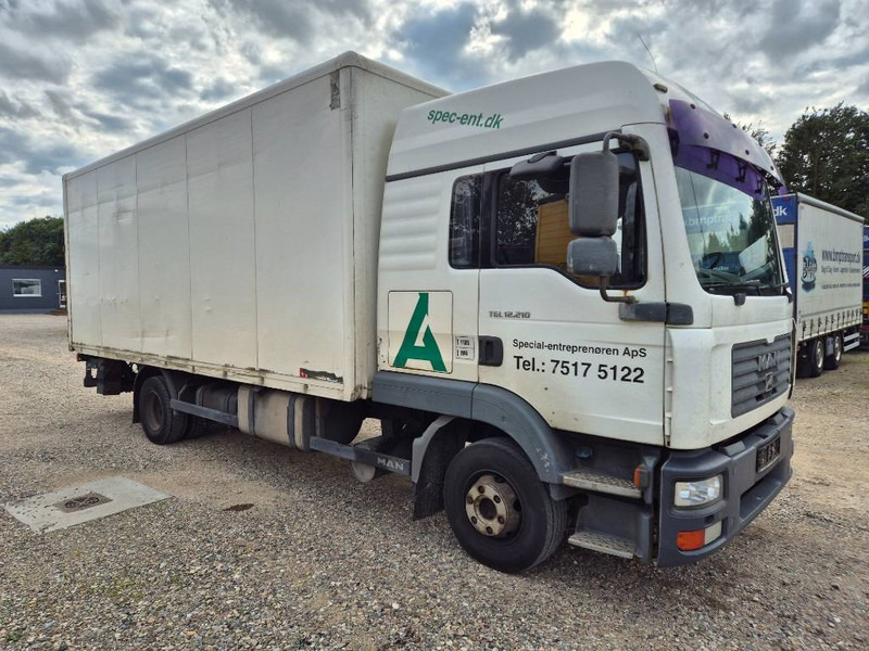 MAN TGL 10 / 12.180 4x2 with lift /ramp - 박스 트럭 : 사진 5 MAN TGL 10 / 12.180 4x2 with lift /ramp - 박스 트럭 : 사진 5