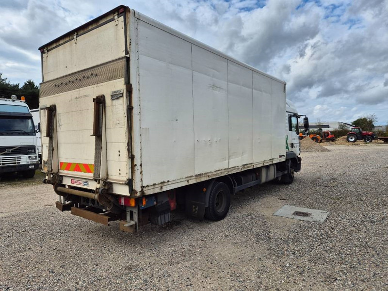 MAN TGL 10 / 12.180 4x2 with lift /ramp - 박스 트럭 : 사진 4 MAN TGL 10 / 12.180 4x2 with lift /ramp - 박스 트럭 : 사진 4