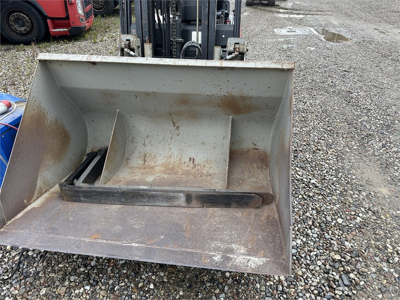 NP A18 truck with shovel and forks - 전기 지게차 : 사진 2 NP A18 truck with shovel and forks - 전기 지게차 : 사진 2