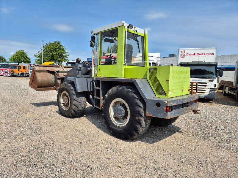 O & K L15 With bucket and quickshift - 휠 로더 : 사진 3 O & K L15 With bucket and quickshift - 휠 로더 : 사진 3