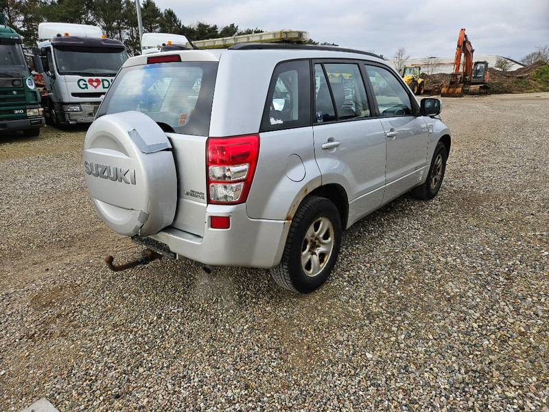 Suzuki Grand Vitara 2,0 GLX aut. Van 5d - 차량 : 사진 5 Suzuki Grand Vitara 2,0 GLX aut. Van 5d - 차량 : 사진 5