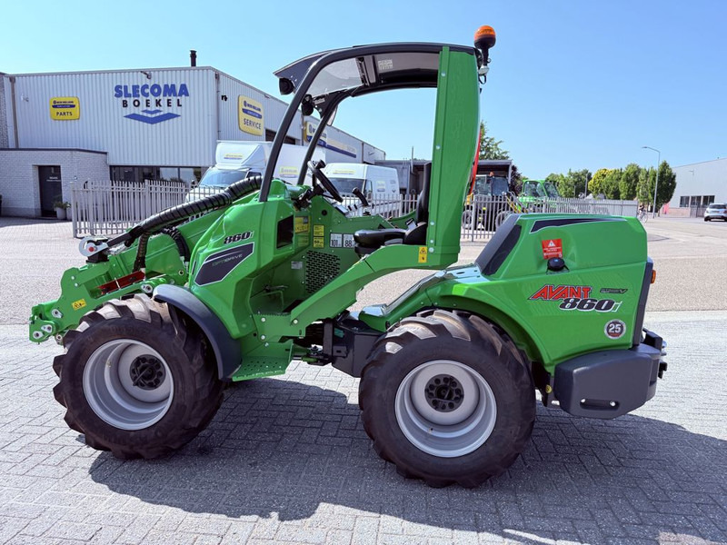 Avant 860i TDL + 1900kg 3.5 mtr 30km/h - 휠 로더 : 사진 1 Avant 860i TDL + 1900kg 3.5 mtr 30km/h - 휠 로더 : 사진 1