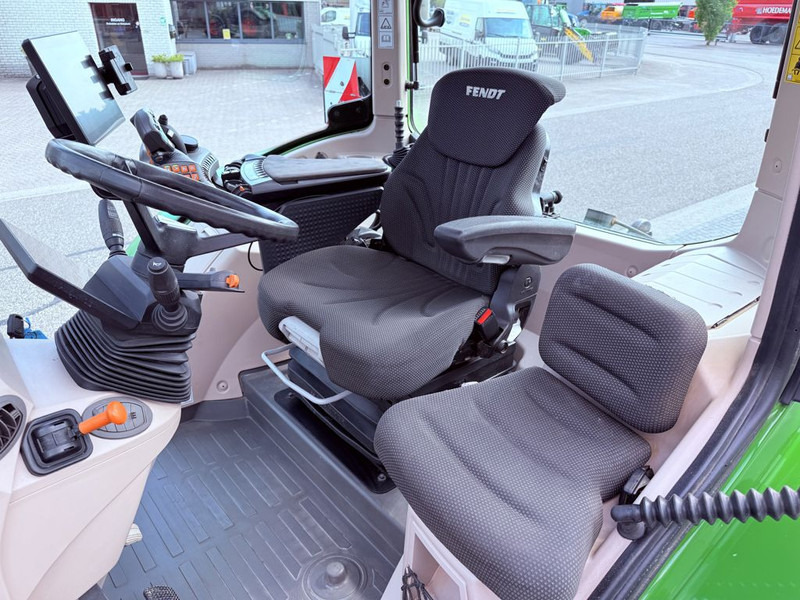 Fendt 718 Vario PowerPlus ONE - 장궤형 트랙터 : 사진 3 Fendt 718 Vario PowerPlus ONE - 장궤형 트랙터 : 사진 3