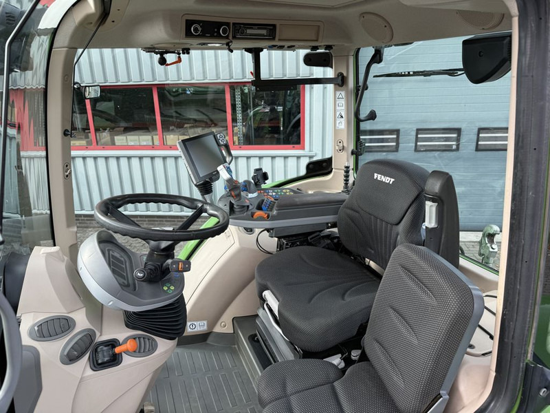 Fendt 720 S4 Vario Profi Plus - 장궤형 트랙터 : 사진 5 Fendt 720 S4 Vario Profi Plus - 장궤형 트랙터 : 사진 5