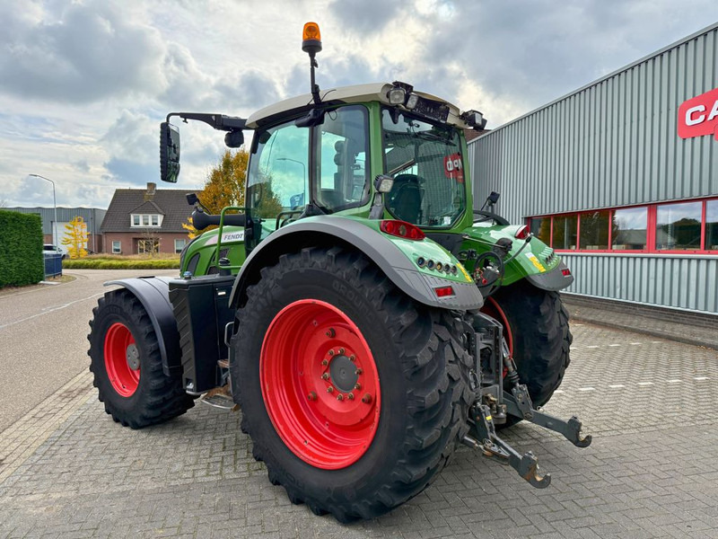 Fendt 724 Vario S4 Profiplus - 장궤형 트랙터 : 사진 2 Fendt 724 Vario S4 Profiplus - 장궤형 트랙터 : 사진 2
