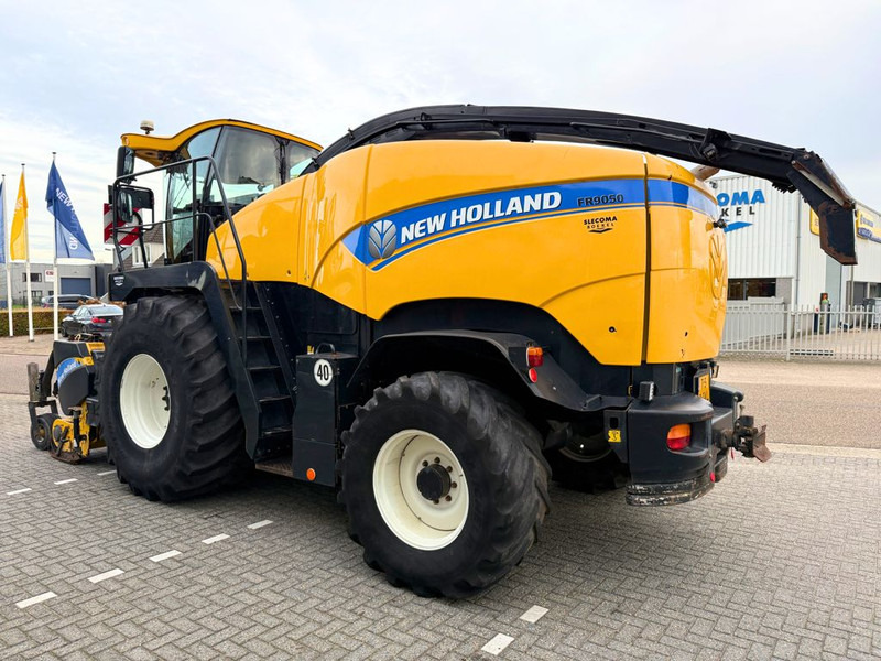 New Holland FR9050 - 견인식 목초수확기 : 사진 2 New Holland FR9050 - 견인식 목초수확기 : 사진 2