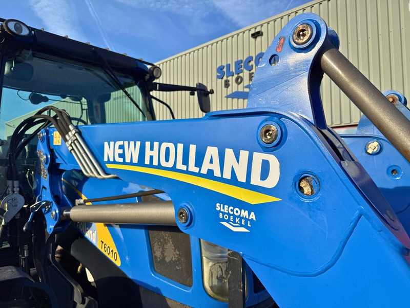 장궤형 트랙터 New Holland T6010 Plus + 750TL Voorlader : 사진 19 장궤형 트랙터 New Holland T6010 Plus + 750TL Voorlader : 사진 19