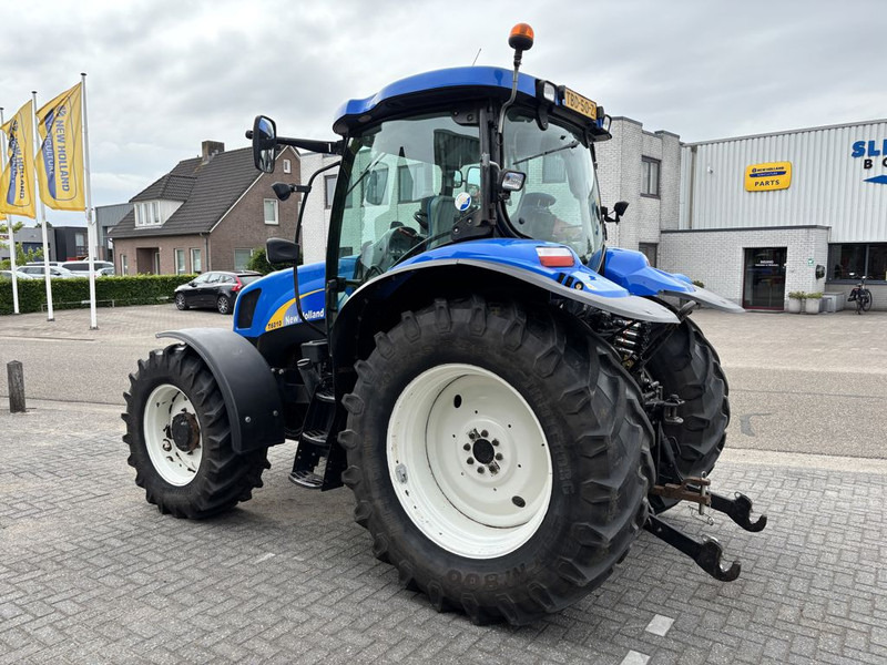 New Holland T6010 Plus Supersteer - 장궤형 트랙터 : 사진 2 New Holland T6010 Plus Supersteer - 장궤형 트랙터 : 사진 2