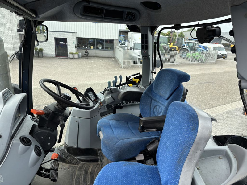 New Holland T6010 Plus Supersteer - 장궤형 트랙터 : 사진 5 New Holland T6010 Plus Supersteer - 장궤형 트랙터 : 사진 5