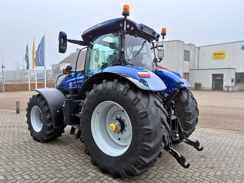 New Holland T7.270AC Stage V - 장궤형 트랙터 : 사진 2 New Holland T7.270AC Stage V - 장궤형 트랙터 : 사진 2