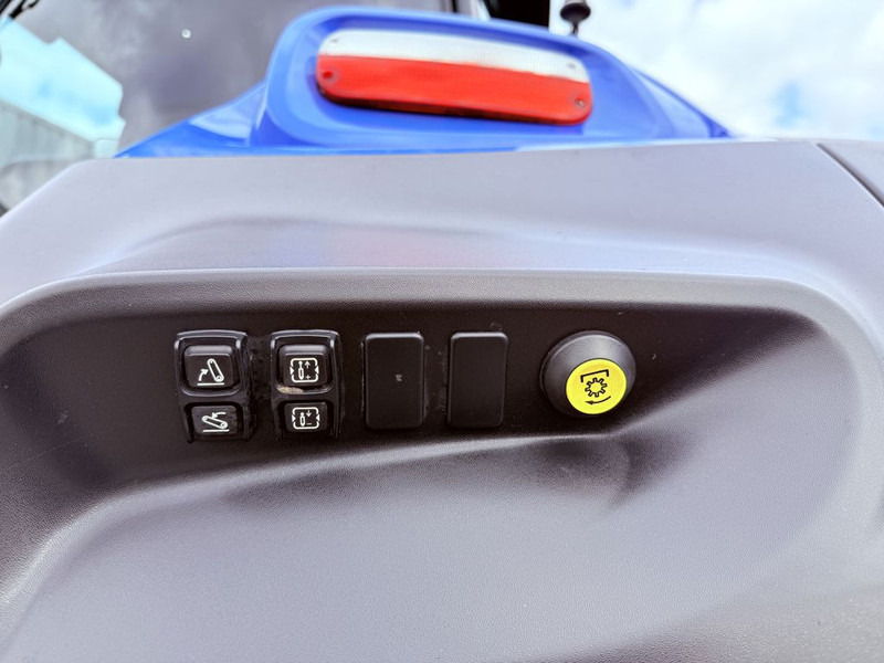 리스 New Holland T7.315HD Auto Command + GPS New Holland T7.315HD Auto Command + GPS : 사진 14 리스 New Holland T7.315HD Auto Command + GPS New Holland T7.315HD Auto Command + GPS : 사진 14