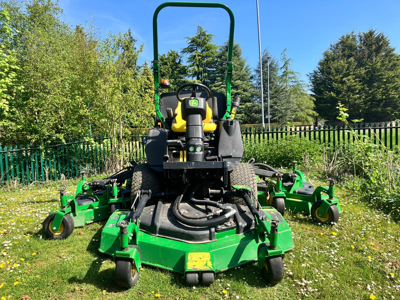 John Deere 1600T Wide Area Mower - 정원 모어 : 사진 4 John Deere 1600T Wide Area Mower - 정원 모어 : 사진 4