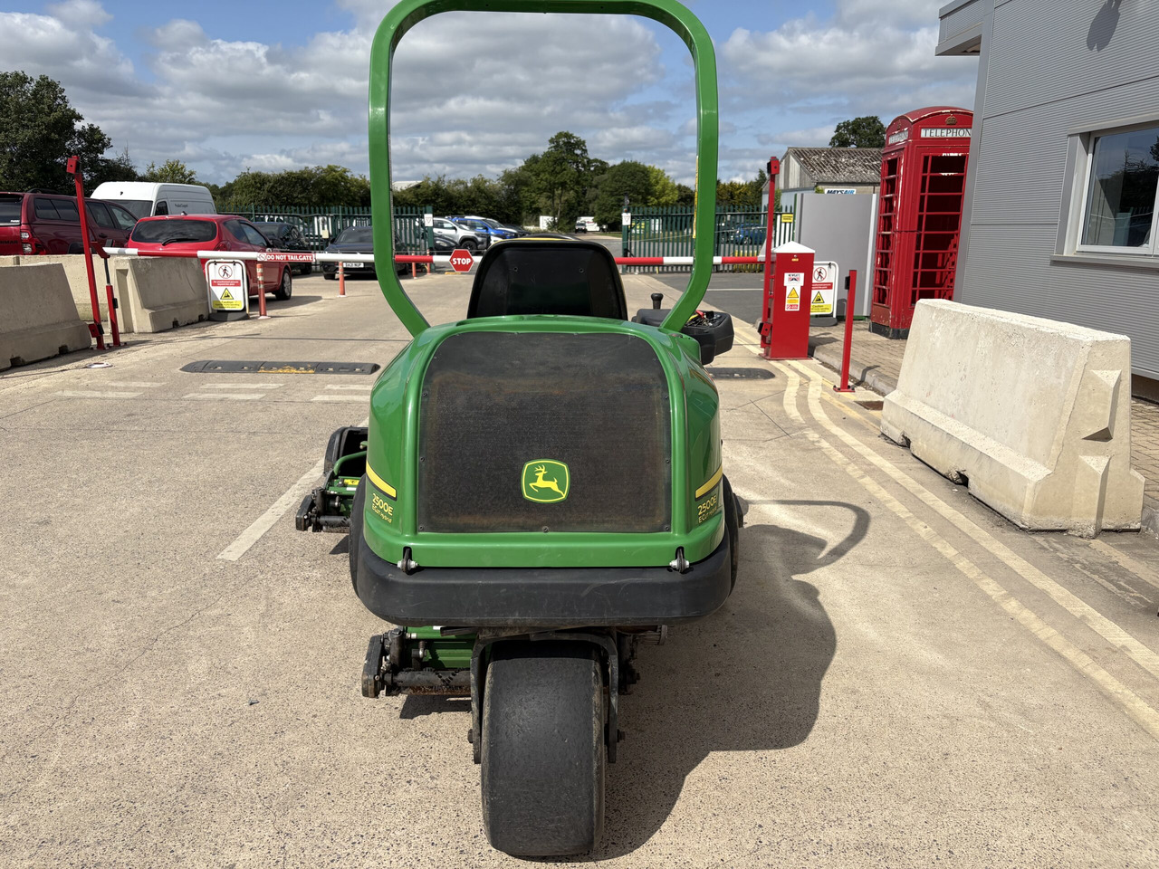 John Deere 2500E Greens Triple - 정원 모어 : 사진 3 John Deere 2500E Greens Triple - 정원 모어 : 사진 3
