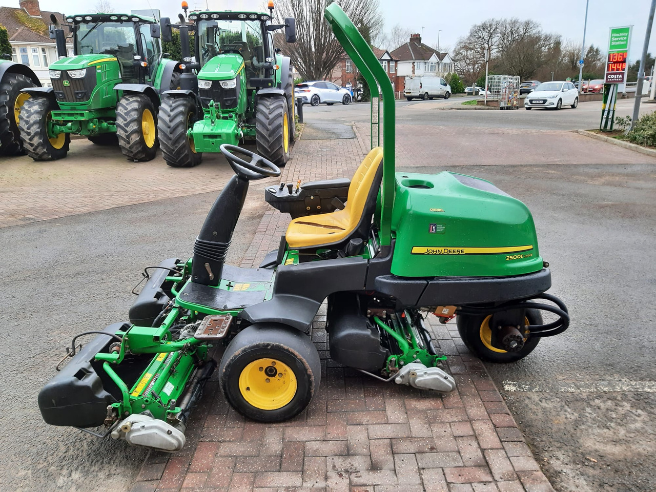 John Deere 2500E greens triple mower - 정원 모어 : 사진 3 John Deere 2500E greens triple mower - 정원 모어 : 사진 3
