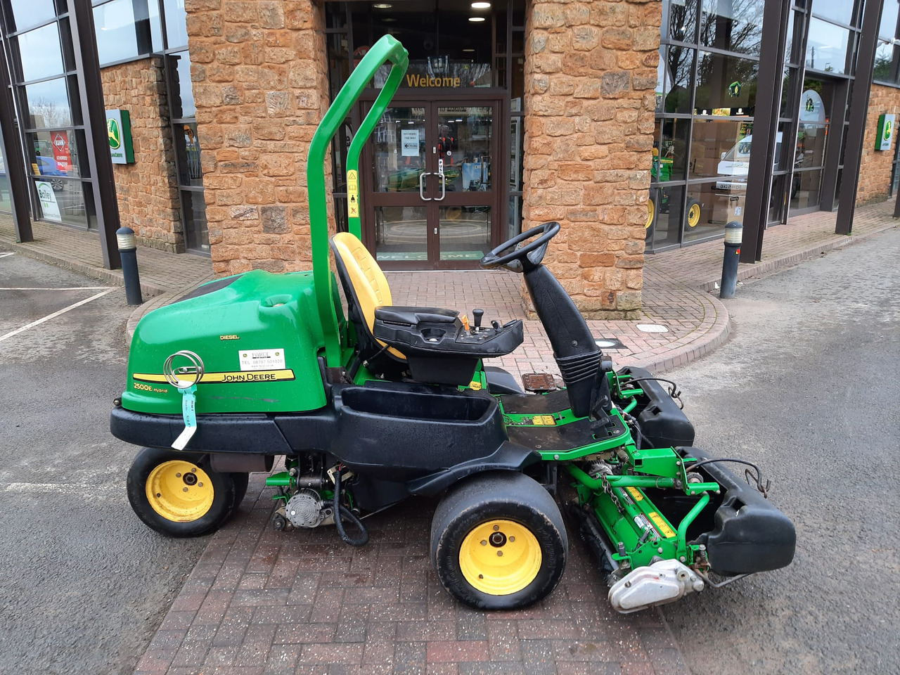 John Deere 2500E greens triple mower - 정원 모어 : 사진 2 John Deere 2500E greens triple mower - 정원 모어 : 사진 2