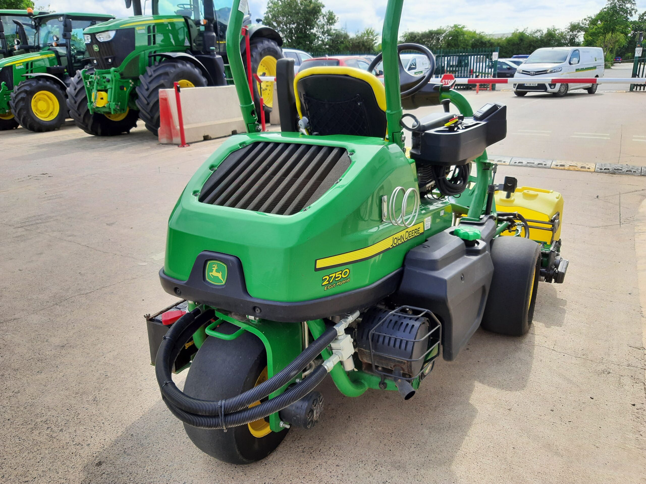 John Deere 2750E Greens Triple - 기타 기계 : 사진 4 John Deere 2750E Greens Triple - 기타 기계 : 사진 4