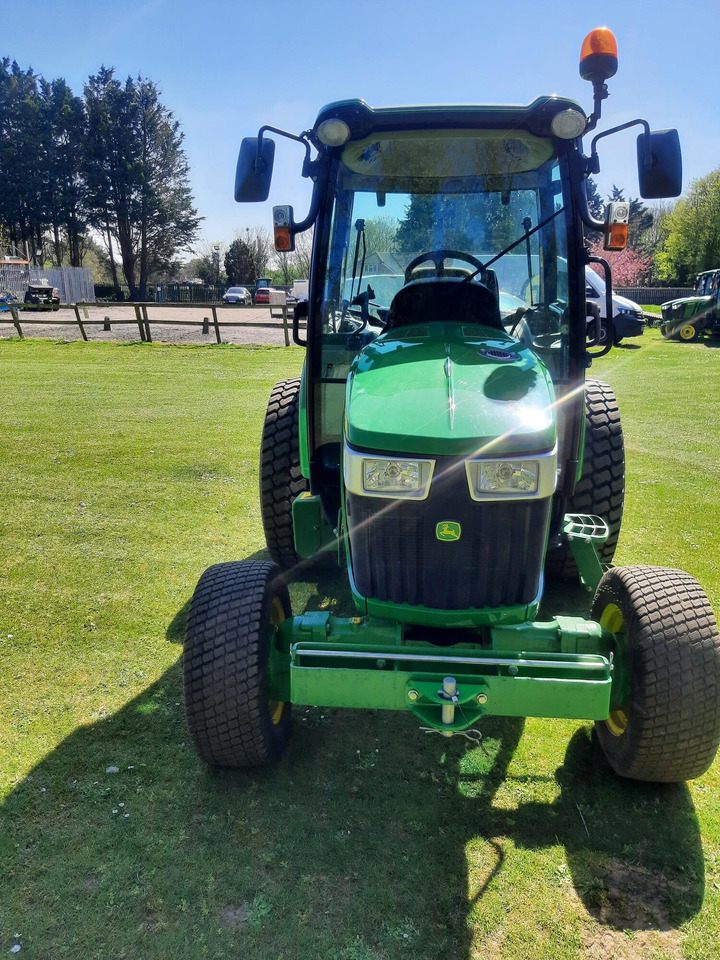 John Deere 4066R Compact Tractor - 스트래들 트랙터 : 사진 4 John Deere 4066R Compact Tractor - 스트래들 트랙터 : 사진 4