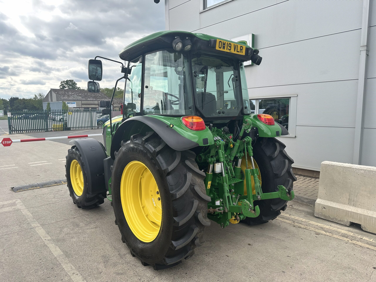 John Deere 5090M - 장궤형 트랙터 : 사진 3 John Deere 5090M - 장궤형 트랙터 : 사진 3