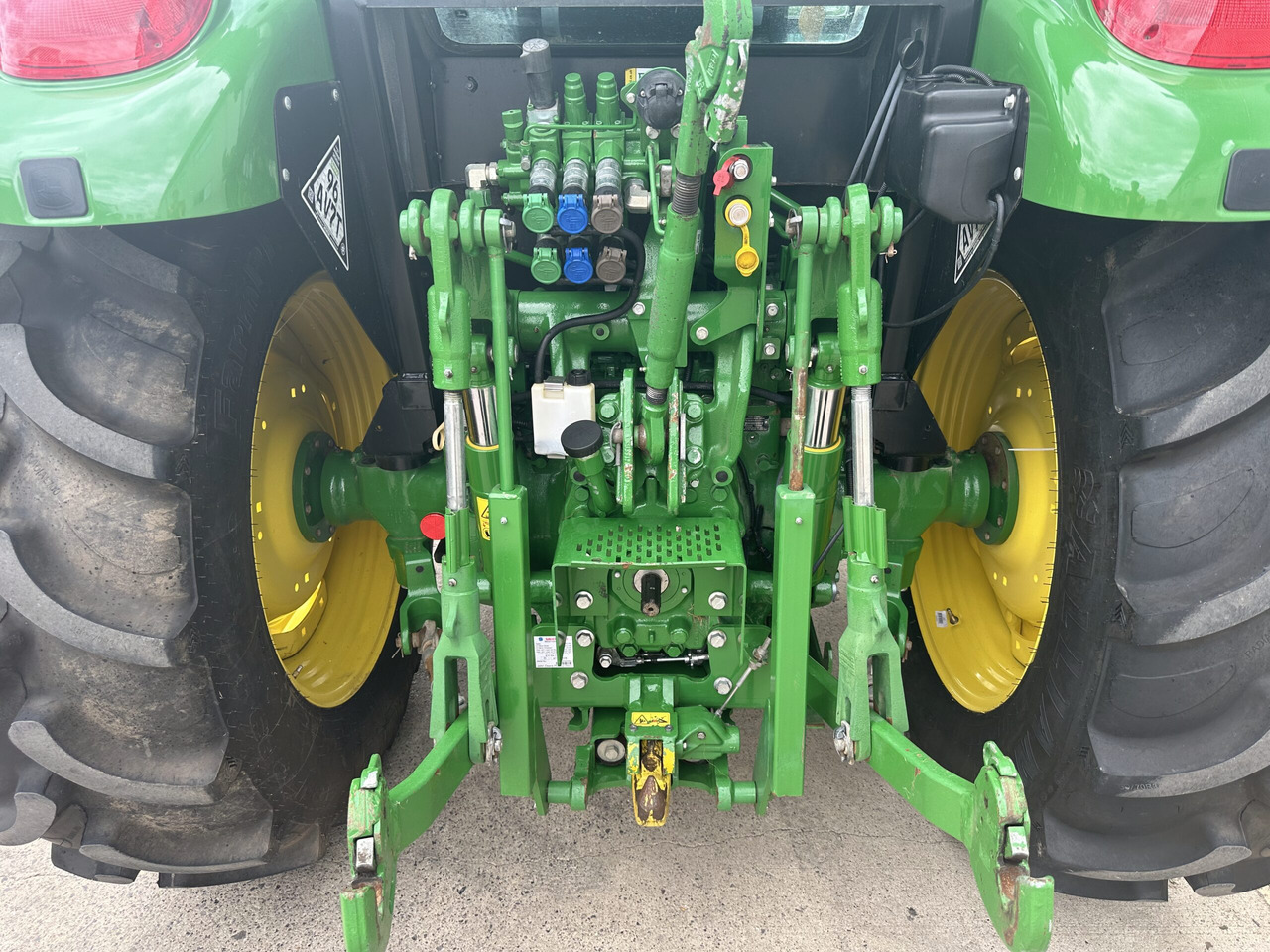 John Deere 5090M - 장궤형 트랙터 : 사진 5 John Deere 5090M - 장궤형 트랙터 : 사진 5