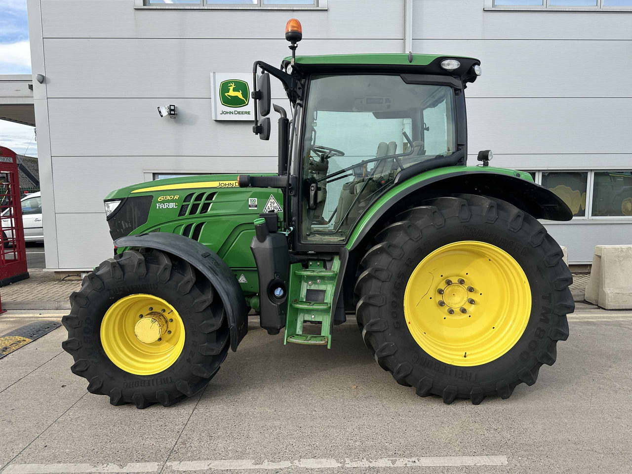 John Deere 6130R - 장궤형 트랙터 : 사진 3 John Deere 6130R - 장궤형 트랙터 : 사진 3