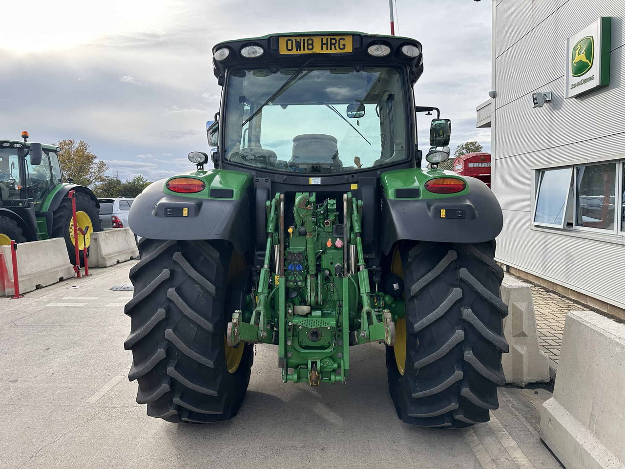 John Deere 6130R - 장궤형 트랙터 : 사진 5 John Deere 6130R - 장궤형 트랙터 : 사진 5