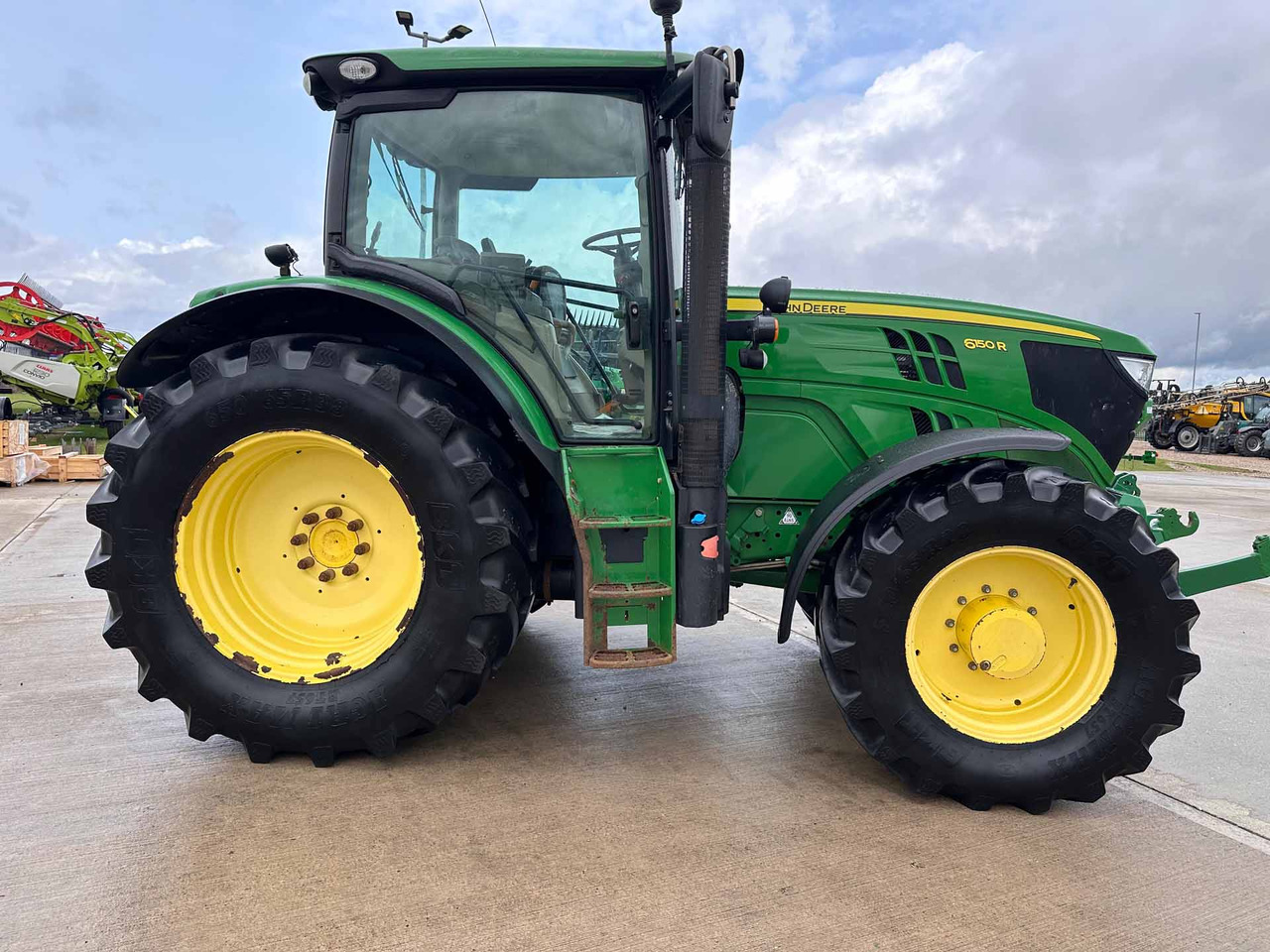 John Deere 6150R - 장궤형 트랙터 : 사진 4 John Deere 6150R - 장궤형 트랙터 : 사진 4