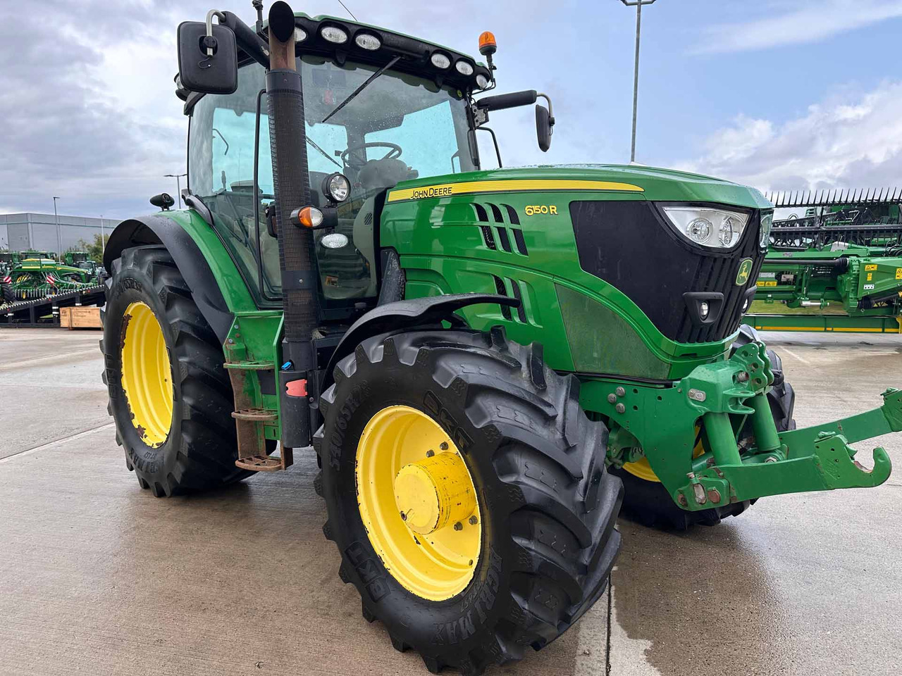 John Deere 6150R - 장궤형 트랙터 : 사진 2 John Deere 6150R - 장궤형 트랙터 : 사진 2