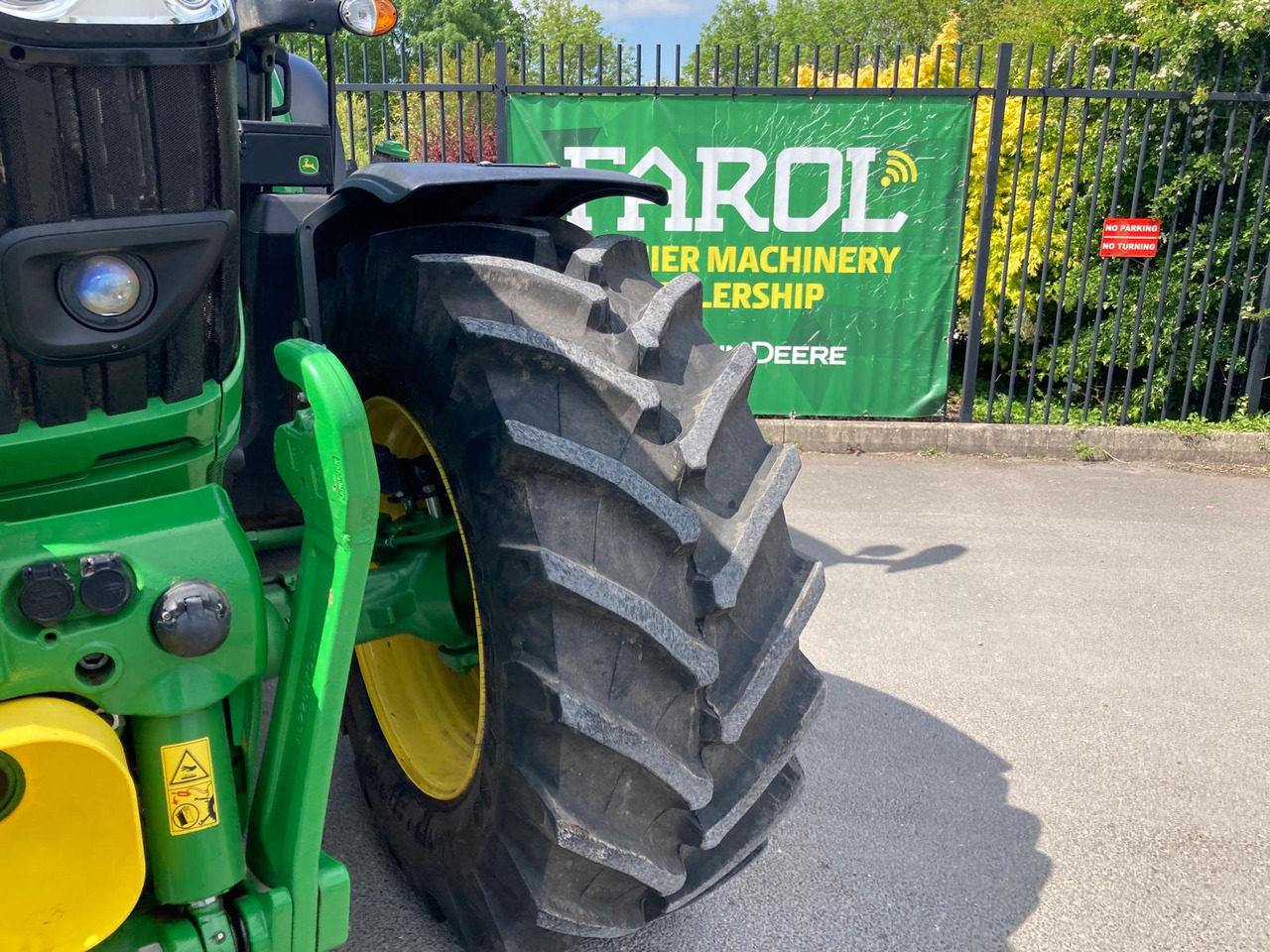 John Deere 6155R - 장궤형 트랙터 : 사진 5 John Deere 6155R - 장궤형 트랙터 : 사진 5