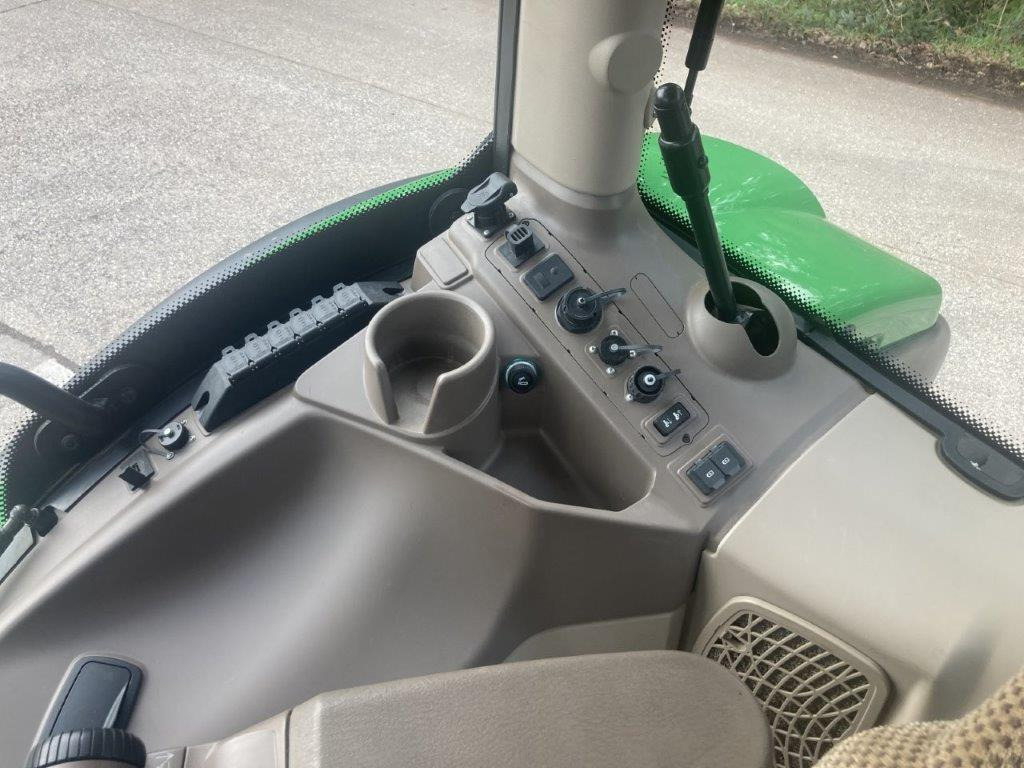 장궤형 트랙터 John Deere 6215R : 사진 11