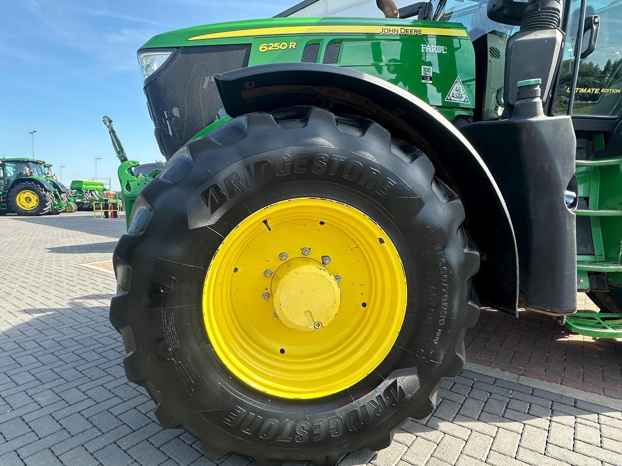 John Deere 6250R - 장궤형 트랙터 : 사진 3 John Deere 6250R - 장궤형 트랙터 : 사진 3