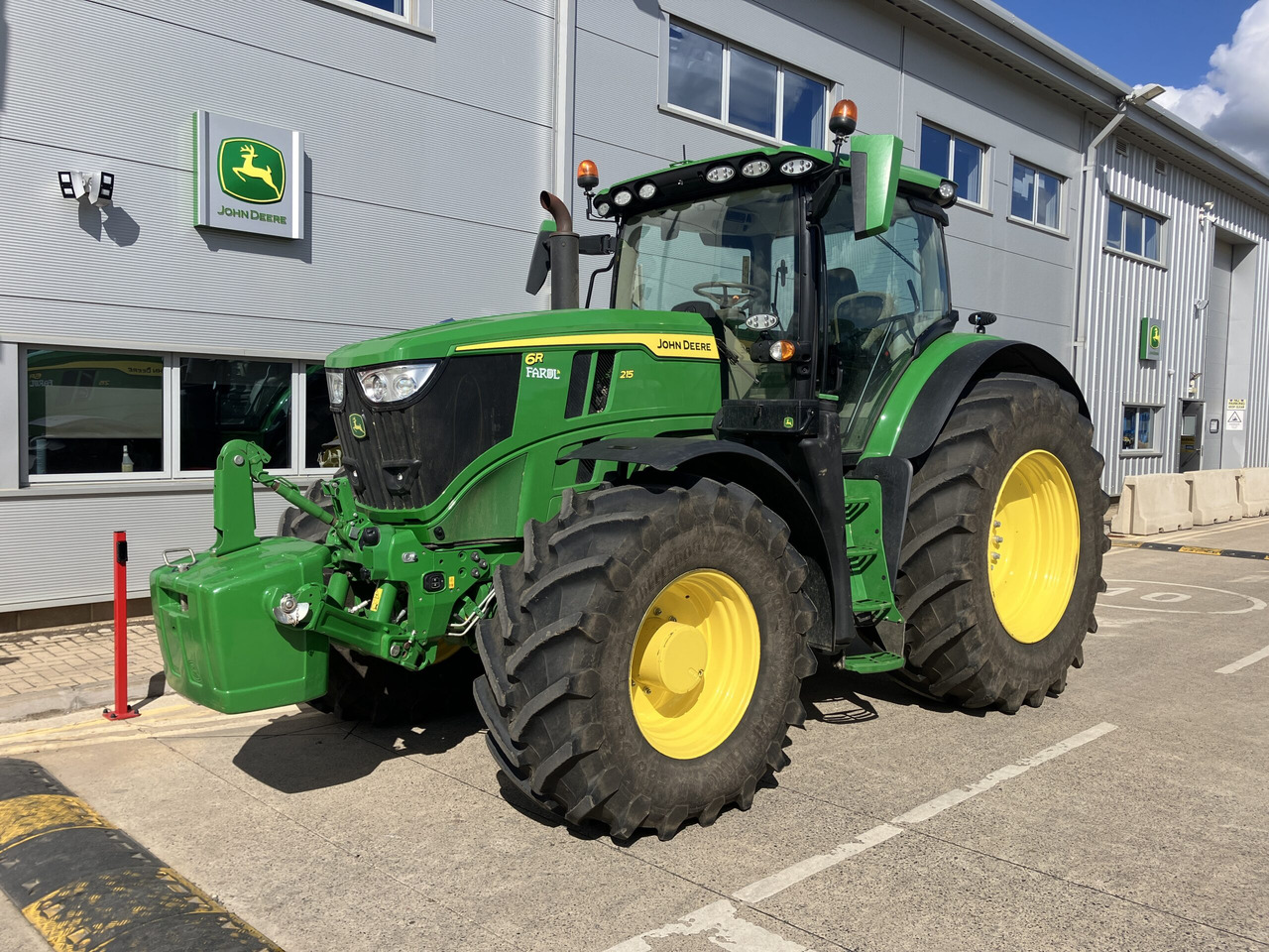 John Deere 6R 215 - 장궤형 트랙터 : 사진 1 John Deere 6R 215 - 장궤형 트랙터 : 사진 1