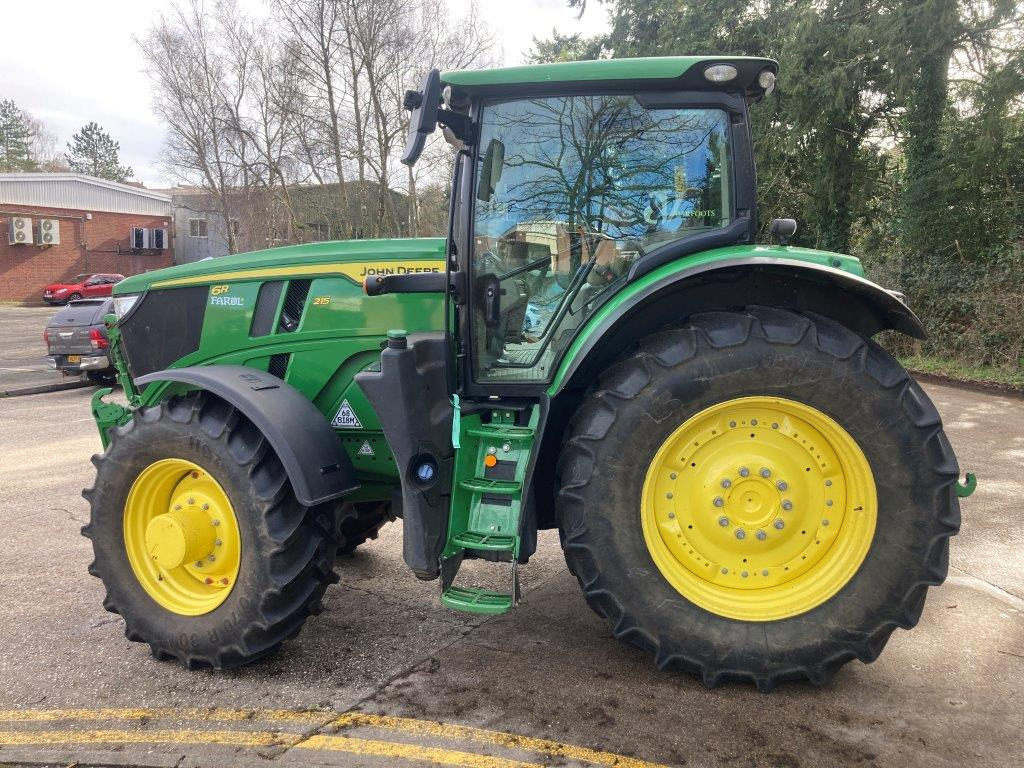 John Deere 6R 215 - 장궤형 트랙터 : 사진 2 John Deere 6R 215 - 장궤형 트랙터 : 사진 2
