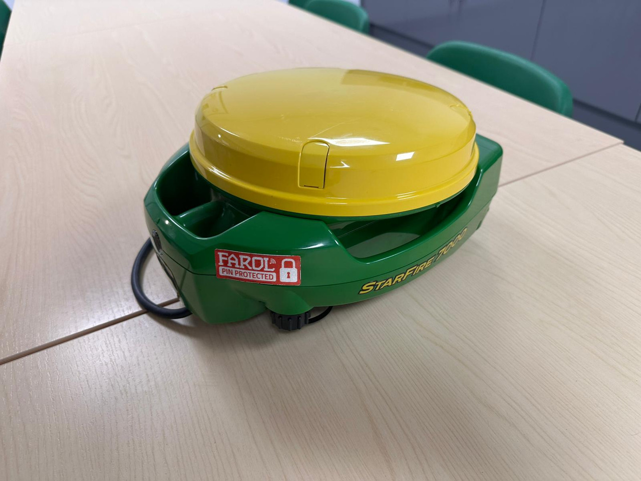 John Deere SF7000 GPS Dome - 내비게이션 시스템 농업용 기계 용 : 사진 2 John Deere SF7000 GPS Dome - 내비게이션 시스템 농업용 기계 용 : 사진 2