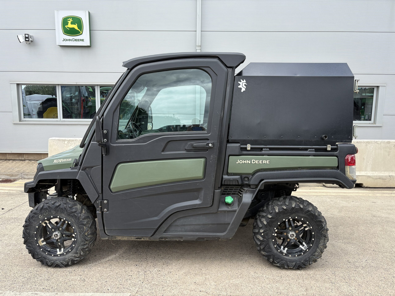 John Deere XUV865M Gator - 사이드 바이 사이드/ ATV : 사진 1 John Deere XUV865M Gator - 사이드 바이 사이드/ ATV : 사진 1