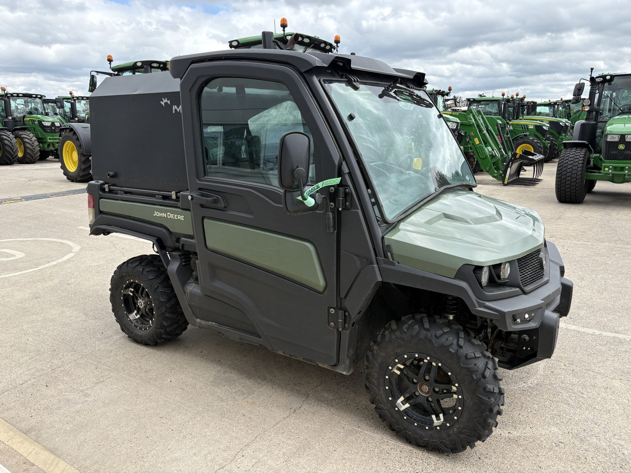 John Deere XUV865M Gator - 사이드 바이 사이드/ ATV : 사진 3 John Deere XUV865M Gator - 사이드 바이 사이드/ ATV : 사진 3