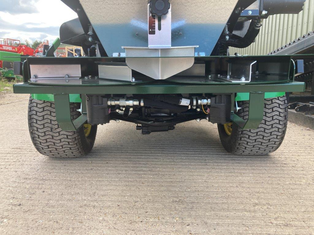 Turfco 1550 mounted top dresser - 정원 장비 : 사진 3 Turfco 1550 mounted top dresser - 정원 장비 : 사진 3