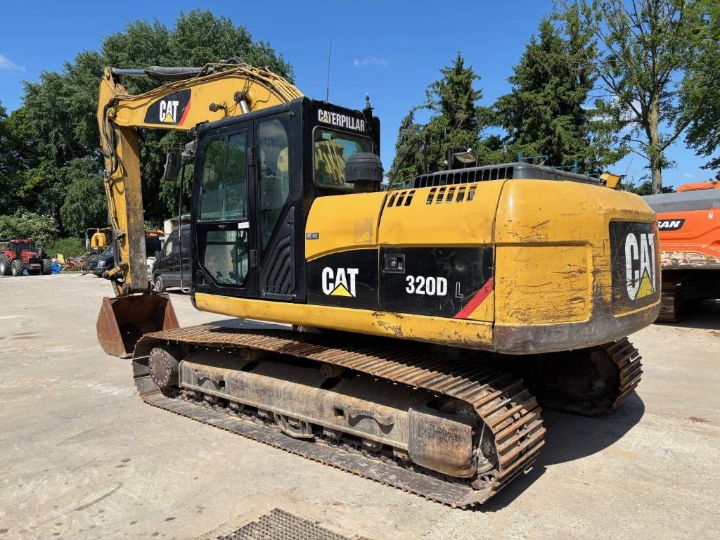 CAT 320 D L - 크롤러 굴삭기 : 사진 2 CAT 320 D L - 크롤러 굴삭기 : 사진 2