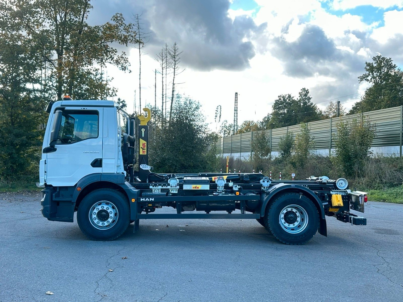 리스  MAN TGM 18.320 4x2 Euro 6e Hyva 12-45 MAN TGM 18.320 4x2 Euro 6e Hyva 12-45 : 사진 15