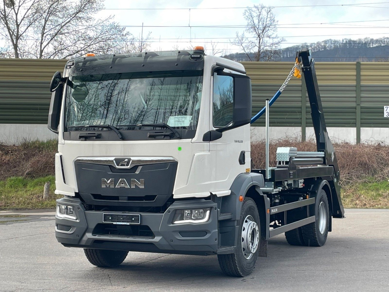 MAN TGM 18.320 4x2 Euro 6e Hyva Absetzkipper - 덤프트럭, 크레인 트럭 : 사진 2 MAN TGM 18.320 4x2 Euro 6e Hyva Absetzkipper - 덤프트럭, 크레인 트럭 : 사진 2