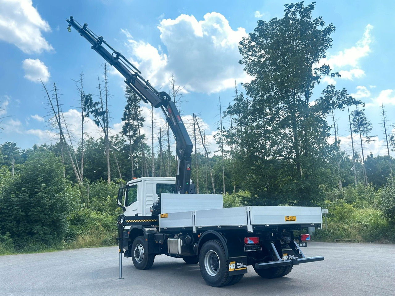 MAN TGM 18.320 4x4 Euro 6e Pritsche Hiab 228-4 Kran - 드롭사이드/ 플랫베드 트럭, 크레인 트럭 : 사진 4 MAN TGM 18.320 4x4 Euro 6e Pritsche Hiab 228-4 Kran - 드롭사이드/ 플랫베드 트럭, 크레인 트럭 : 사진 4