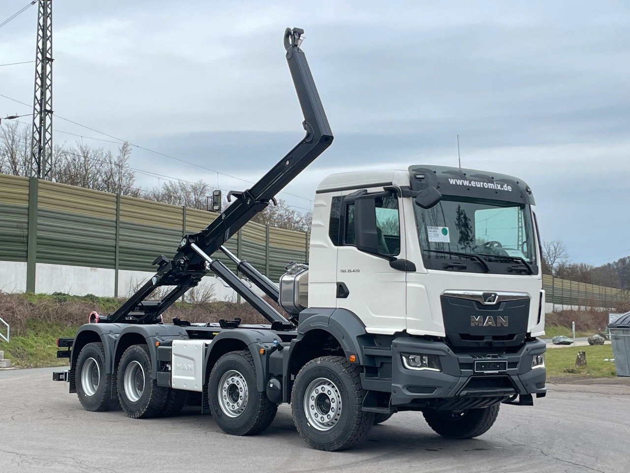 MAN TGS 35.480 8x4 Euro6e Hiab MultLift Abrollkipper - 후크 리프트 트럭, 크레인 트럭 : 사진 1 MAN TGS 35.480 8x4 Euro6e Hiab MultLift Abrollkipper - 후크 리프트 트럭, 크레인 트럭 : 사진 1