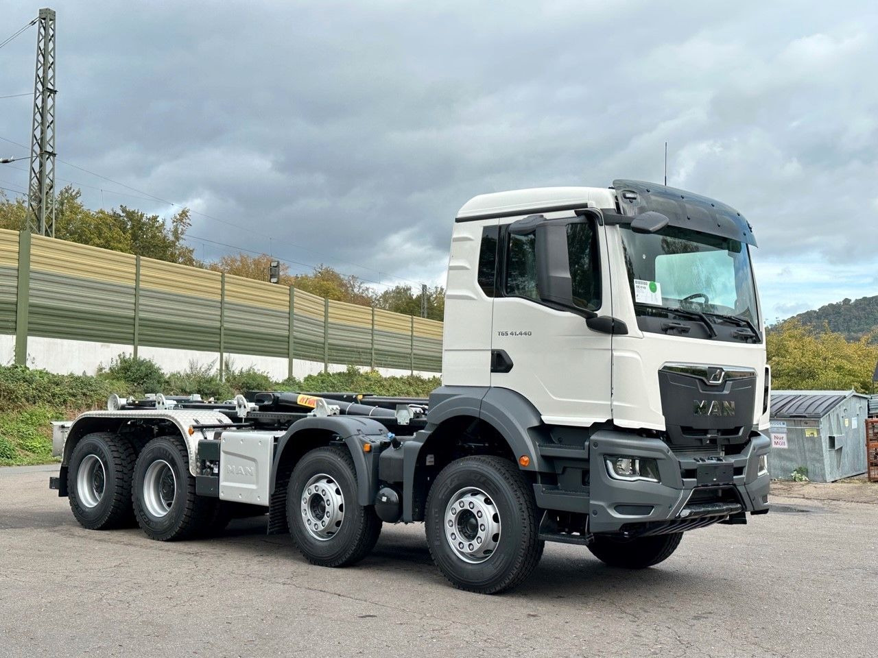 MAN TGS 41.440 8x4 Euro6e Hyva 26-55 Abrollkipper - 후크 리프트 트럭 : 사진 4 MAN TGS 41.440 8x4 Euro6e Hyva 26-55 Abrollkipper - 후크 리프트 트럭 : 사진 4