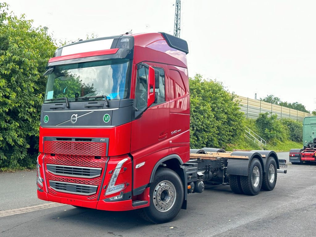 Volvo FH 540 6x4 - 캡 새시 트럭 : 사진 1 Volvo FH 540 6x4 - 캡 새시 트럭 : 사진 1