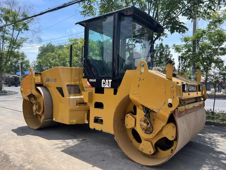 Caterpillar CB564D Double Drum Road Roller 7 Ton Weight With Core Components Engine and Bearing Essential Road Machinery - 로드 롤러 : 사진 4 Caterpillar CB564D Double Drum Road Roller 7 Ton Weight With Core Components Engine and Bearing Essential Road Machinery - 로드 롤러 : 사진 4