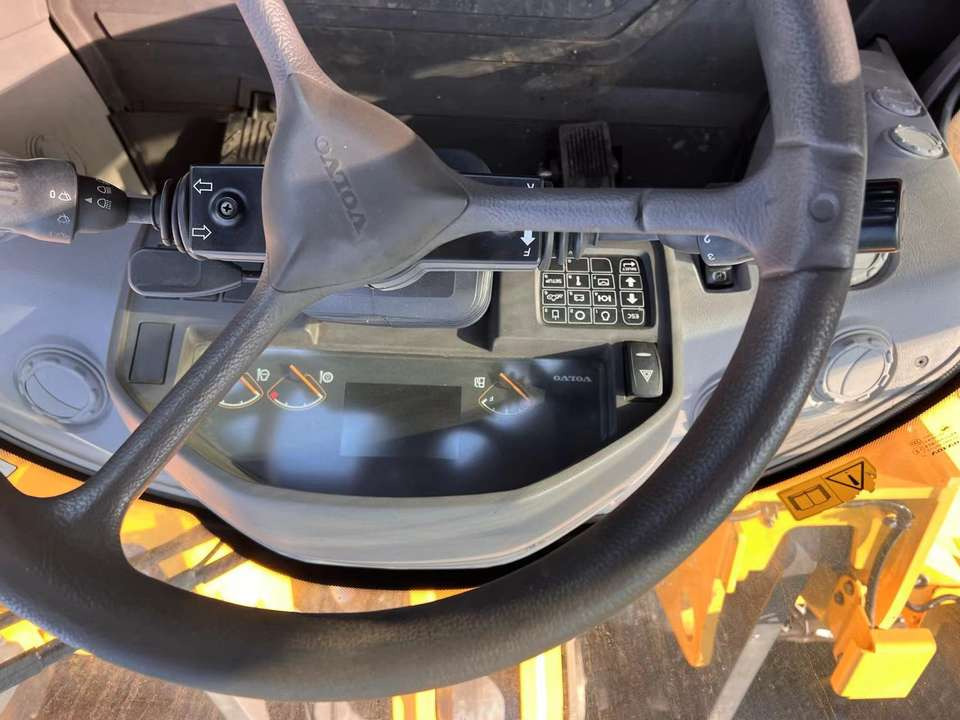 Hot Selling Used Original Sweden Hydraulic Volvo L120GZ Wheel Loader Second Hand Loader Volvo L220G in Good Condition for Sale - 휠 로더 : 사진 4 Hot Selling Used Original Sweden Hydraulic Volvo L120GZ Wheel Loader Second Hand Loader Volvo L220G in Good Condition for Sale - 휠 로더 : 사진 4