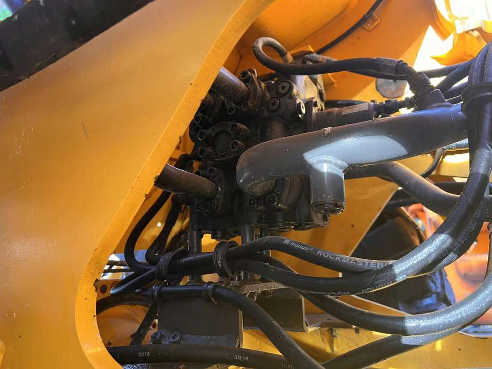 Hot Selling Used Original Sweden Hydraulic Volvo L120GZ Wheel Loader Second Hand Loader Volvo L220G in Good Condition for Sale - 휠 로더 : 사진 5 Hot Selling Used Original Sweden Hydraulic Volvo L120GZ Wheel Loader Second Hand Loader Volvo L220G in Good Condition for Sale - 휠 로더 : 사진 5