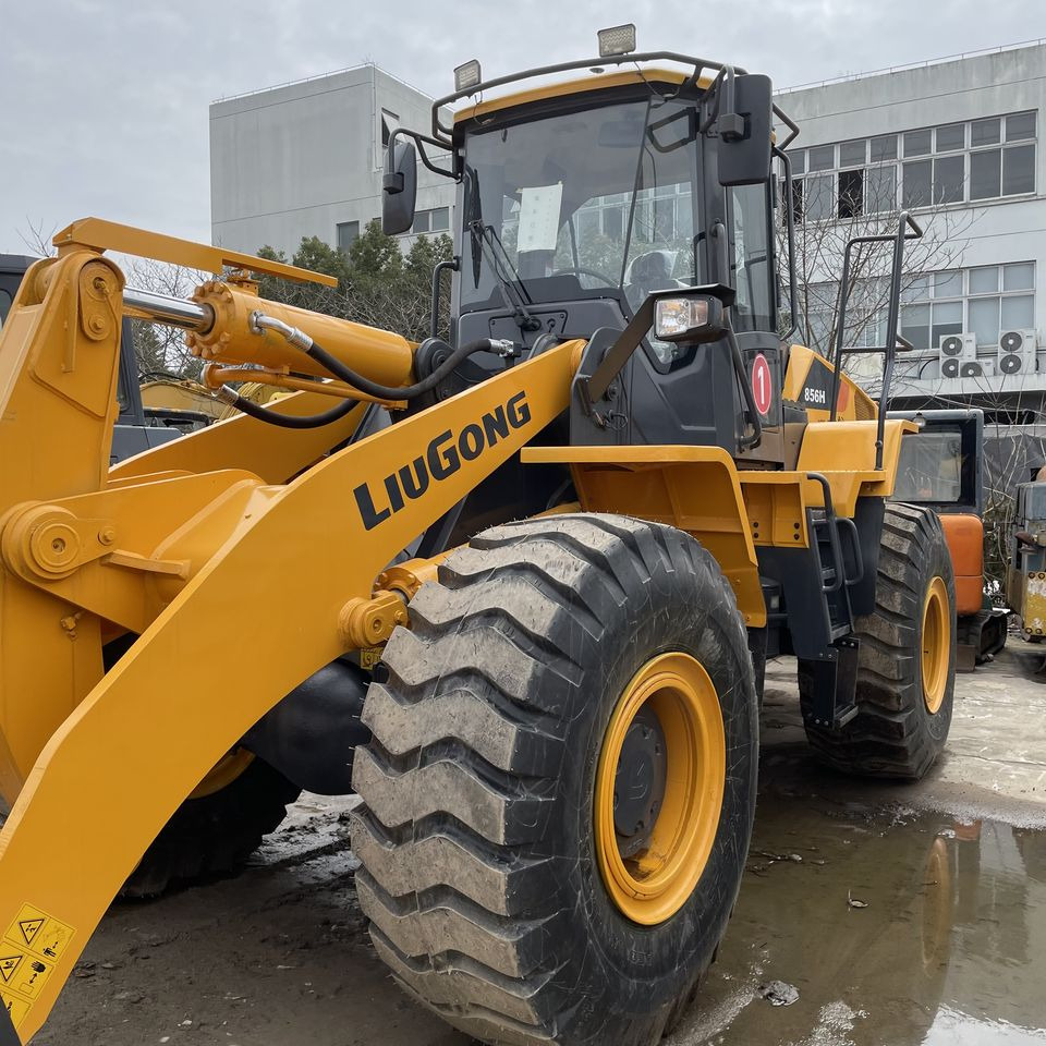 The Second-hand Front-end Loader Liugong 856H Is a Hot Seller in Shanghai, China - 휠 로더 : 사진 4 The Second-hand Front-end Loader Liugong 856H Is a Hot Seller in Shanghai, China - 휠 로더 : 사진 4