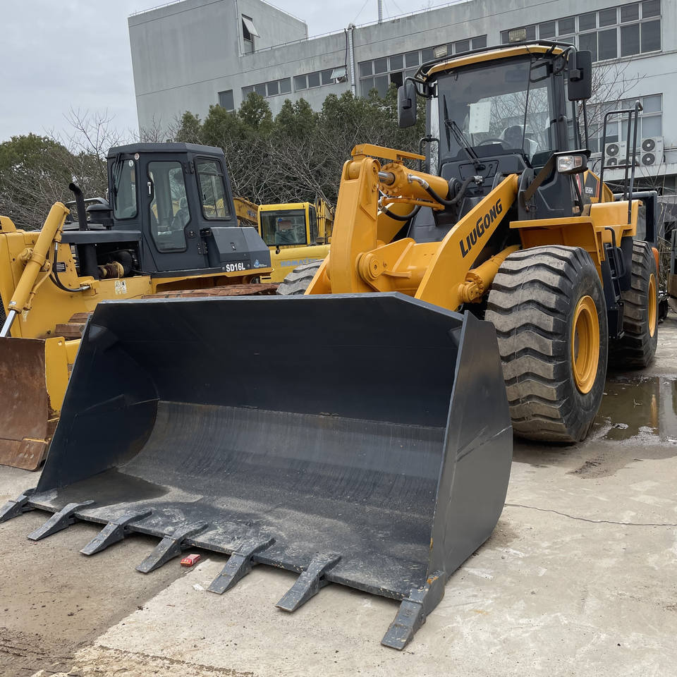 The Second-hand Front-end Loader Liugong 856H Is a Hot Seller in Shanghai, China - 휠 로더 : 사진 1 The Second-hand Front-end Loader Liugong 856H Is a Hot Seller in Shanghai, China - 휠 로더 : 사진 1